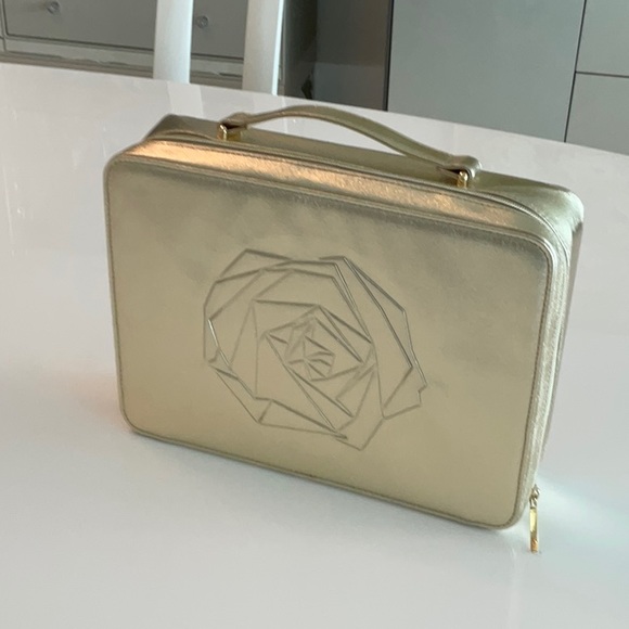 Lancôme cosmetic bag. New. 13 1/2 x 10x 3 1/2 - Picture 3 of 4